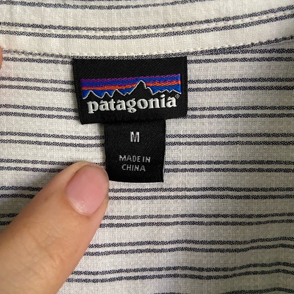 Patagonia Women's Blue and White Striped Button-Down Shirt - Picture 3 of 10